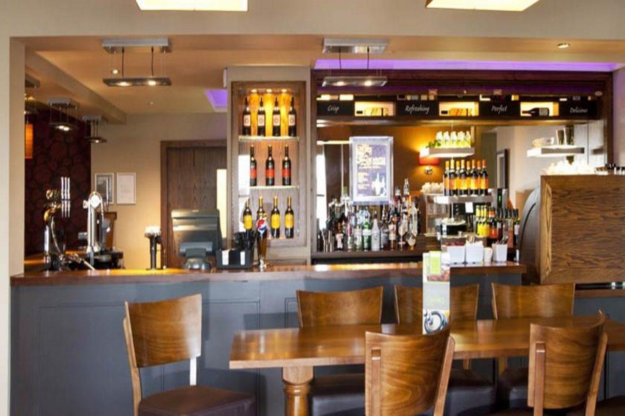 Premier Inn Edinburgh Park Exterior photo